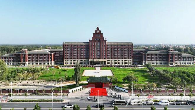 16所AG九游会高校援建！又一所新大学揭牌！(图1)