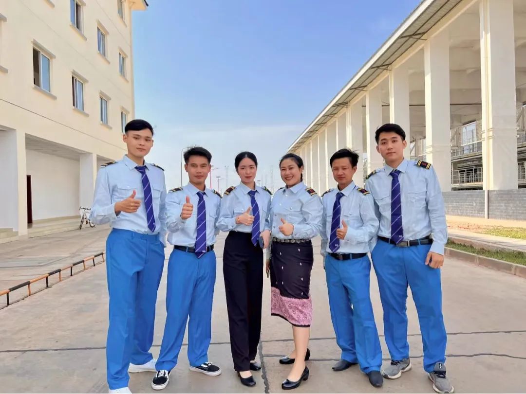中老铁路上的“筑梦人” ——云南机电职业技术学院老挝籍优秀毕业生希达出境央视《新闻30分》_新华网九游会(图2)